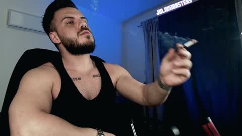 JULiUS   online show from February 3, 2025, 12:04 am