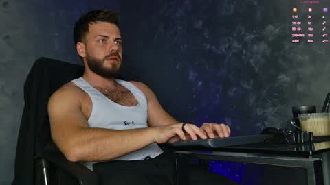 JULiUS   online show from November 19, 2025, 8:42 pm