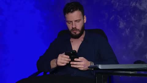 JULiUS   online show from December 20, 2025, 9:55 pm