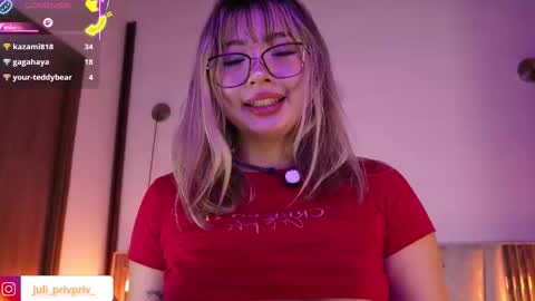 jullianapriv_ online show from March 17, 2026, 3:48 pm