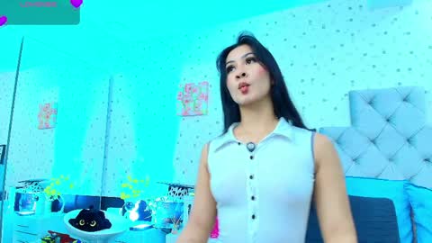 Julieta Reyes   online show from April 2, 2026, 11:41 am