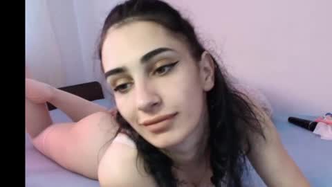 Julyana online show from May 26, 2026, 4:14 pm