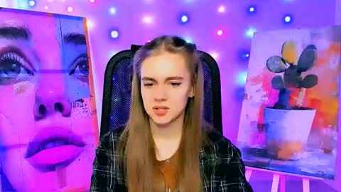 junewoods online show from February 11, 2026, 7:13 am