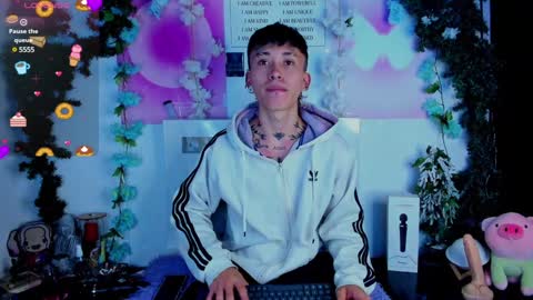 Junior online show from January 28, 2025, 10:34 pm