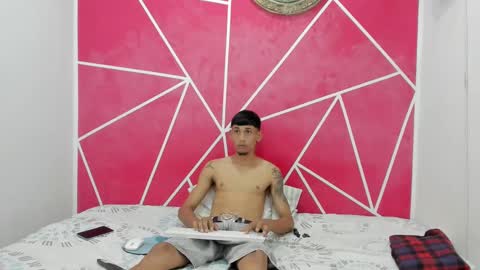 junior_bigcock3 online show from November 22, 2025, 8:08 pm