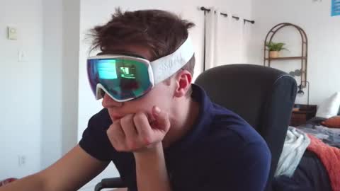 Junior Madison online show from February 21, 2025, 10:04 pm