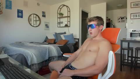 Junior Madison online show from September 30, 2025, 6:13 pm