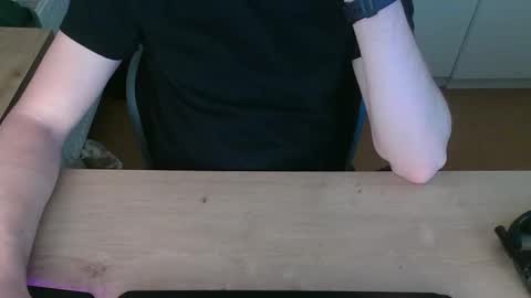 Snapshot of junk2711 chatting on February 16, 2026, 3:52 pm junk2711 online show from February 16, 2026, 3:52 pm