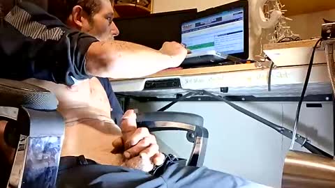 Snapshot of jusntym chatting on October 27, 2025, 8:07 am jusntym online show from October 27, 2025, 8:07 am