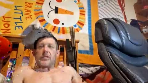 Snapshot of jusntym chatting on November 3, 2025, 7:09 am jusntym online show from November 3, 2025, 7:09 am