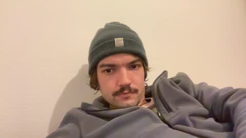 Snapshot of just_a_guy_with_a_big_cock chatting on December 22, 2025, 11:02 pm just_a_guy_with_a_big_cock online show from December 22, 2025, 11:02 pm