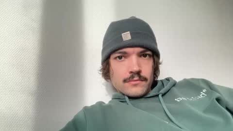 Snapshot of just_a_guy_with_a_big_cock chatting on January 13, 2026, 10:31 am just_a_guy_with_a_big_cock online show from January 13, 2026, 10:31 am