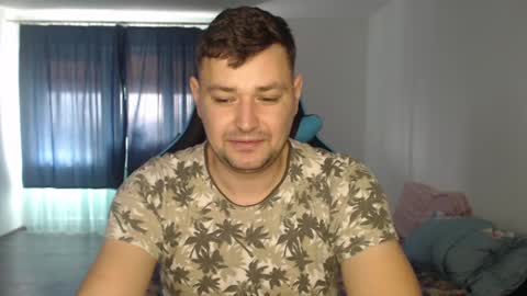 Snapshot of just_a_nice_guy_27 chatting on December 20, 2024, 11:10 am Alex online show from December 20, 2024, 11:10 am