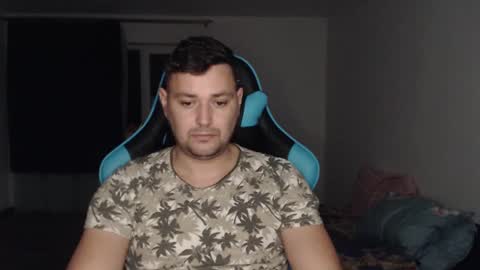 Snapshot of just_a_nice_guy_27 chatting on December 20, 2024, 5:40 pm Alex online show from December 20, 2024, 5:40 pm