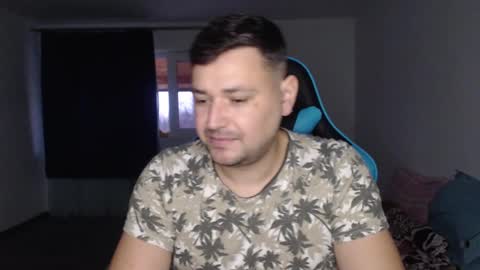 Snapshot of just_a_nice_guy_27 chatting on December 21, 2024, 2:37 pm Alex online show from December 21, 2024, 2:37 pm