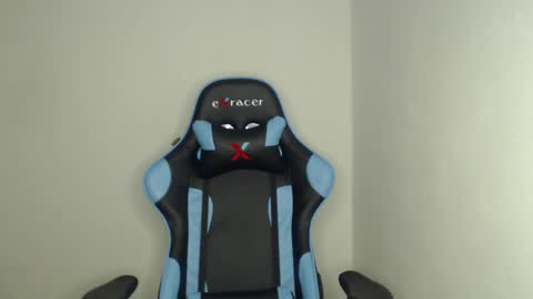 Snapshot of just_a_nice_guy_27 chatting on February 4, 2025, 8:17 pm Alex online show from February 4, 2025, 8:17 pm