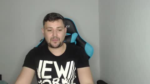 Snapshot of just_a_nice_guy_27 chatting on February 11, 2025, 9:46 pm Alex online show from February 11, 2025, 9:46 pm