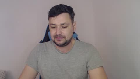 Snapshot of just_a_nice_guy_27 chatting on February 26, 2025, 11:20 am Alex online show from February 26, 2025, 11:20 am