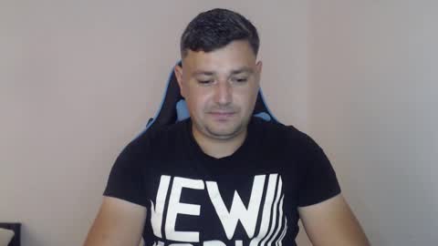 Snapshot of just_a_nice_guy_27 chatting on September 19, 2025, 11:22 am Alex online show from September 19, 2025, 11:22 am