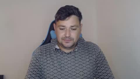 Snapshot of just_a_nice_guy_27 chatting on October 14, 2025, 11:33 am Alex online show from October 14, 2025, 11:33 am