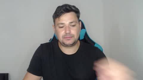 Snapshot of just_a_nice_guy_27 chatting on October 23, 2025, 11:31 am Alex online show from October 23, 2025, 11:31 am