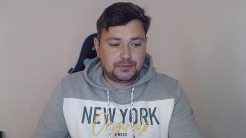 Snapshot of just_a_nice_guy_27 chatting on October 28, 2025, 11:14 am Alex online show from October 28, 2025, 11:14 am