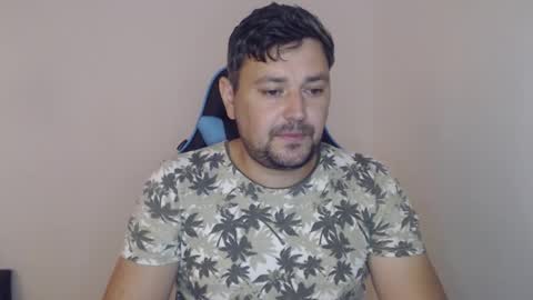 Snapshot of just_a_nice_guy_27 chatting on October 31, 2025, 11:33 am Alex online show from October 31, 2025, 11:33 am