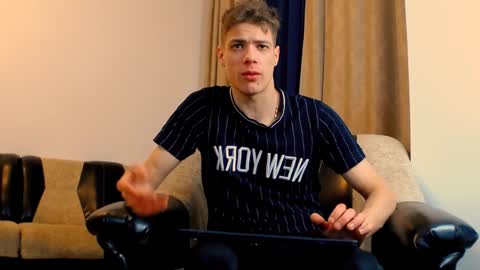 just_alexx12 online show from February 6, 2025, 11:32 am