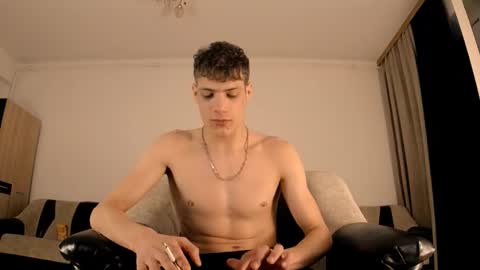just_alexx12 online show from February 14, 2025, 9:21 pm