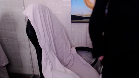 Snapshot of just_gay_ chatting on February 6, 2025, 1:43 pm just_gay_ online show from February 6, 2025, 1:43 pm