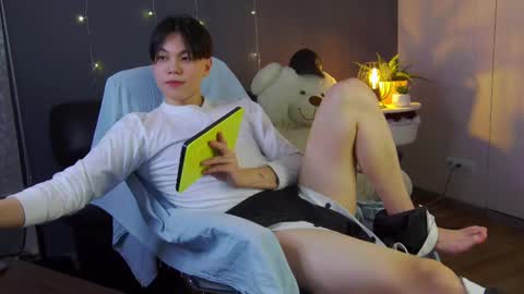 Snapshot of just_gay_ chatting on February 14, 2025, 9:21 pm just_gay_ online show from February 14, 2025, 9:21 pm