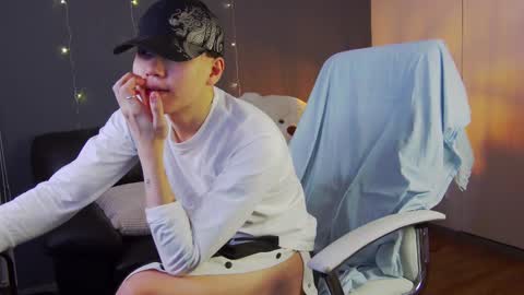 Snapshot of just_gay_ chatting on February 15, 2025, 1:21 am just_gay_ online show from February 15, 2025, 1:21 am