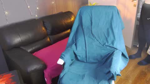 Snapshot of just_gay_ chatting on February 17, 2025, 2:04 pm just_gay_ online show from February 17, 2025, 2:04 pm