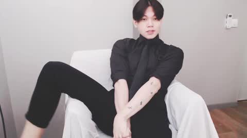 Snapshot of just_gay_ chatting on February 20, 2025, 4:57 pm just_gay_ online show from February 20, 2025, 4:57 pm