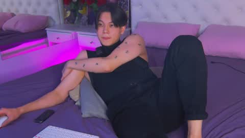 Snapshot of just_gay_ chatting on March 9, 2025, 1:35 am just_gay_ online show from March 9, 2025, 1:35 am