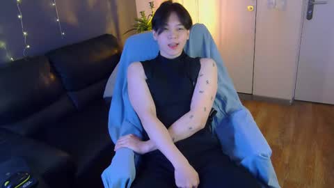 Snapshot of just_gay_ chatting on March 11, 2025, 1:23 pm just_gay_ online show from March 11, 2025, 1:23 pm