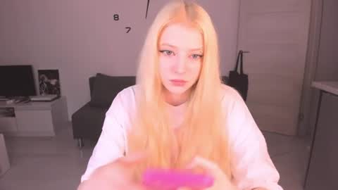 JESSY online show from June 24, 2026, 7:35 pm