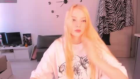 JESSY online show from July 8, 2026, 4:50 am