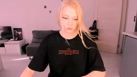 JESSY online show from July 25, 2026, 2:25 pm