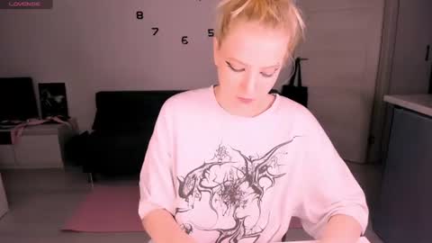JESSY online show from July 26, 2026, 8:27 pm
