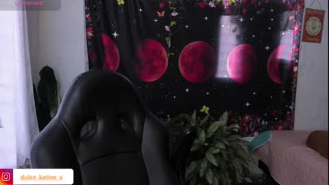 Snapshot of just_katiex chatting on January 16, 2025, 10:12 pm Sofia online show from January 16, 2025, 10:12 pm