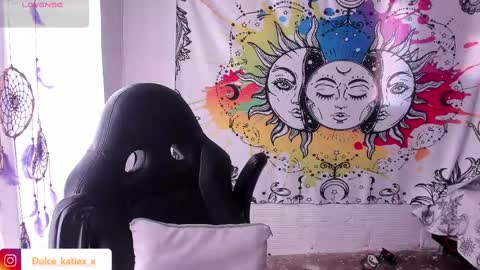 Snapshot of just_katiex chatting on February 23, 2025, 1:53 pm Sofia online show from February 23, 2025, 1:53 pm