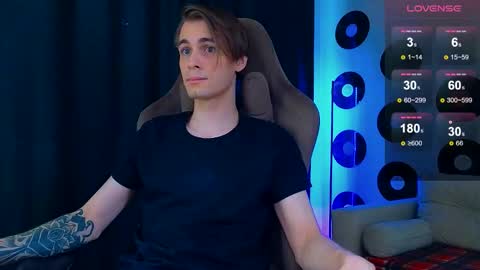 Samuel online show from October 7, 2025, 1:52 pm