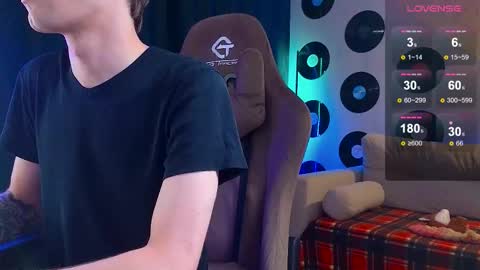 Samuel online show from October 17, 2025, 7:05 pm