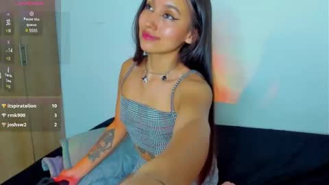 Snapshot of just_soffy chatting on February 9, 2025, 4:36 am Soffy online show from February 9, 2025, 4:36 am