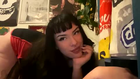 Snapshot of justalittlewetnow chatting on December 13, 2024, 1:59 am justalittlewetnow online show from December 13, 2024, 1:59 am