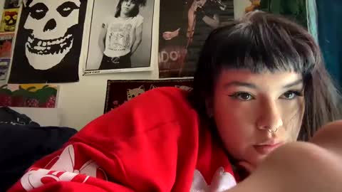 Snapshot of justalittlewetnow chatting on February 8, 2025, 7:59 pm justalittlewetnow online show from February 8, 2025, 7:59 pm