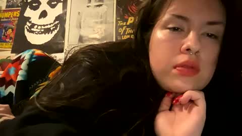 Snapshot of justalittlewetnow chatting on November 15, 2025, 6:33 am justalittlewetnow online show from November 15, 2025, 6:33 am