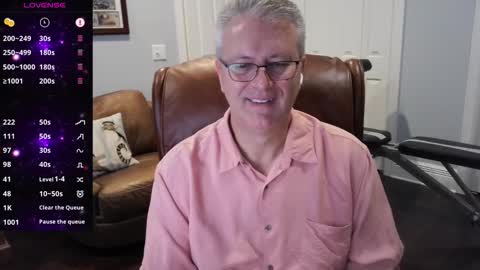 Michael online show from October 31, 2025, 1:23 pm