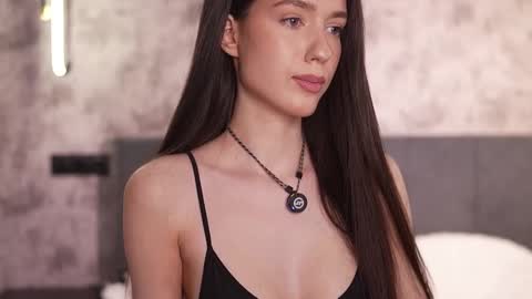 Katarina online show from November 17, 2025, 7:41 pm